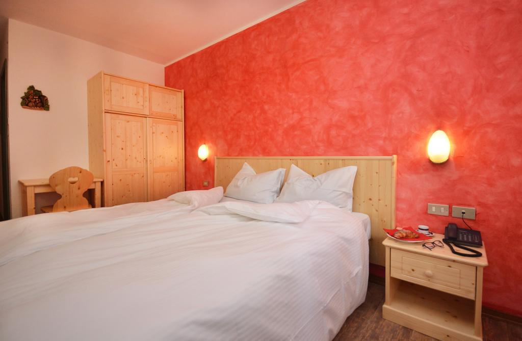 Albergo Sporting Peio Fonti Extérieur photo